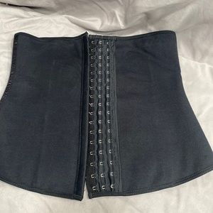 Vanna Belt Long Torso waist trainer size Medium